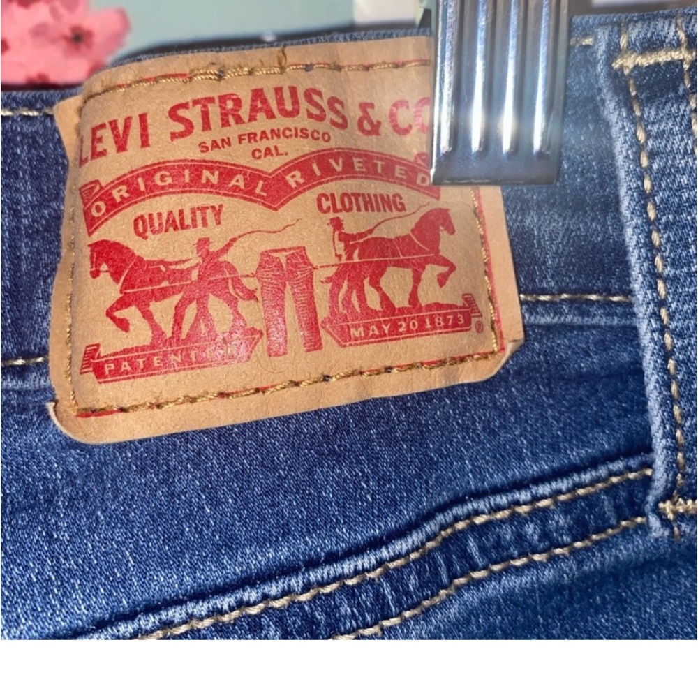 Levi’s Vintage Soft Jean Shorts Floral Stitch Detail Mid Rise Sz 29 - Picture 10 of 11